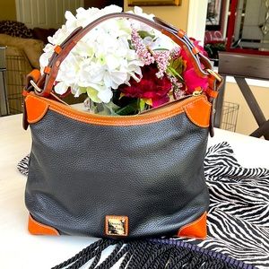 Dooney&Bourke classic black and camel leather bag